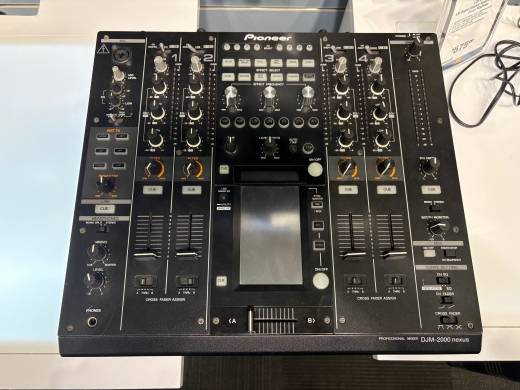 Pioneer DJミキサー 4チャンネル　DJM-2000 nexus DJM-2000NXS (archived) PROFESSIONAL DJ MIXER (black